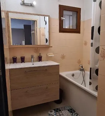 Joli T2 Avec Jardin Richelieu - 6 Personnes *